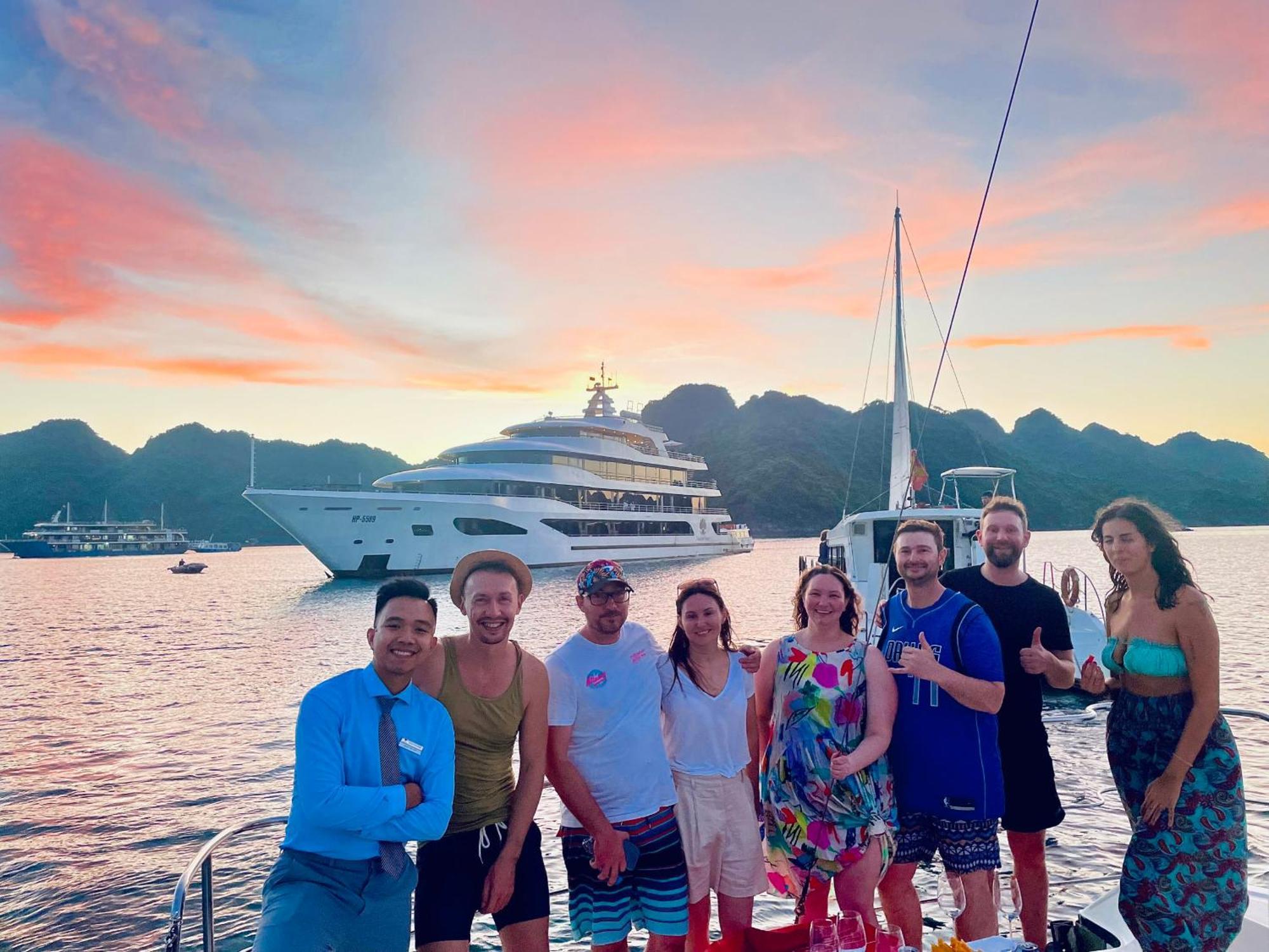 Scarlet Pearl Cruises - Wonder On Lan Ha Bay Hotel Ha Long Bagian luar foto